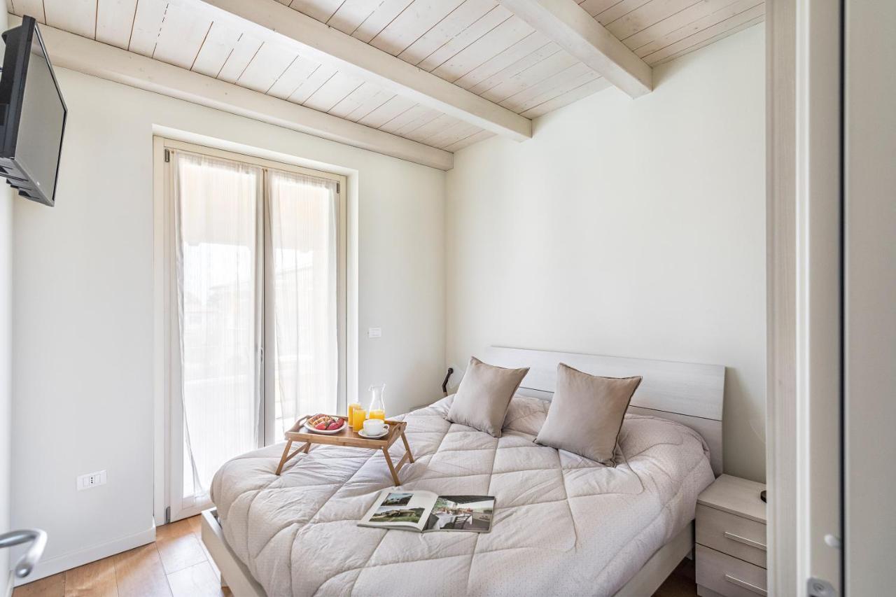 La Romantica Holiday Home By Wonderful Italy Manerba del Garda Exterior foto